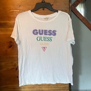 Pacsun “GUESS” tee👀